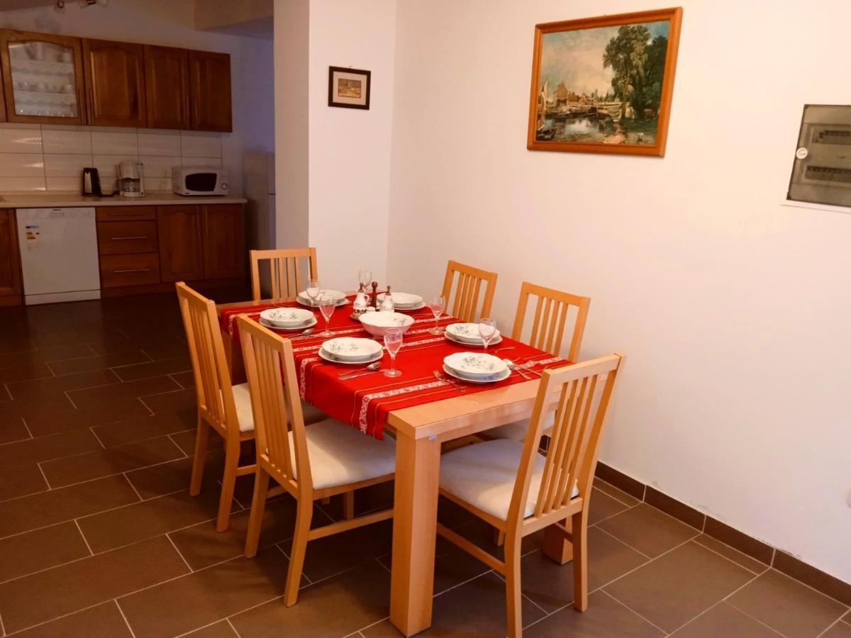 Apartman Josipa Peroj Buitenkant foto