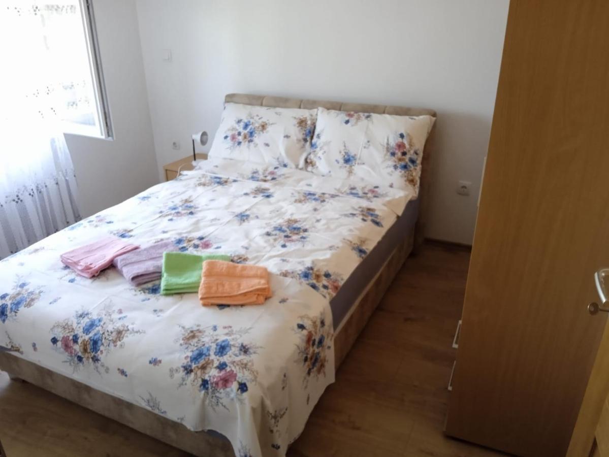 Apartman Josipa Peroj Buitenkant foto